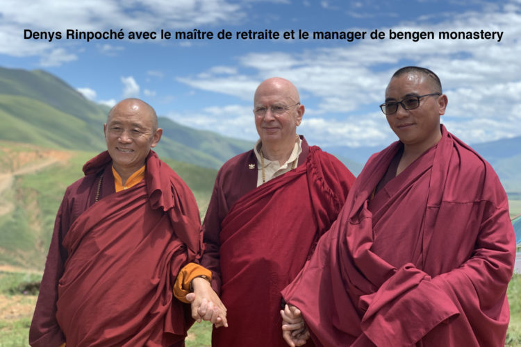 DR avec le maitre de retraite et manager de Bengen monastery